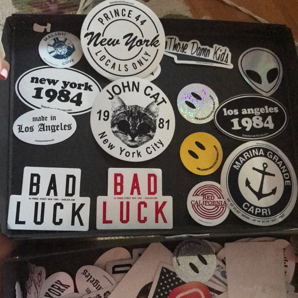 Random bundle of 50 brandy Melville stickers - Picture 5 of 5